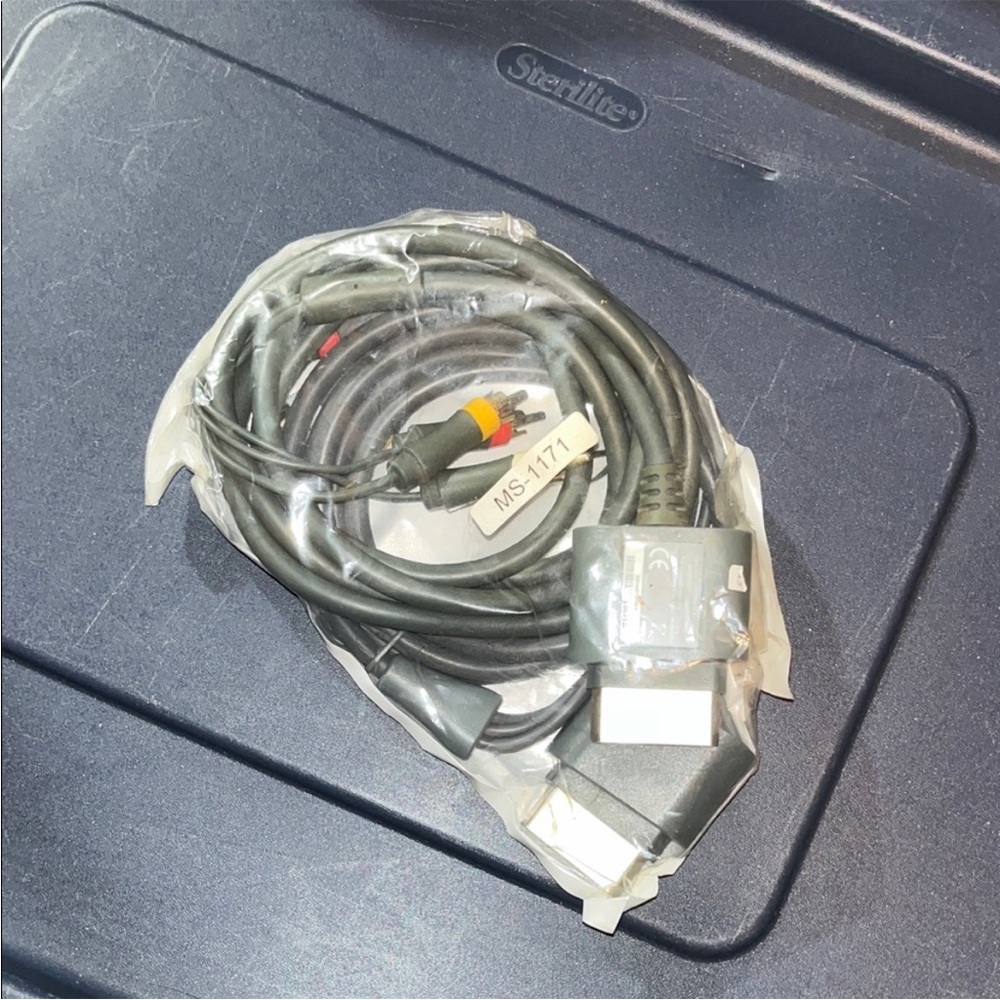 Gray Audio Video Cable - Picture 1 of 4